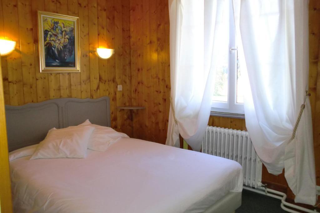 Hotel La Vallee クソンリュプト・ロンジュメール 部屋 写真